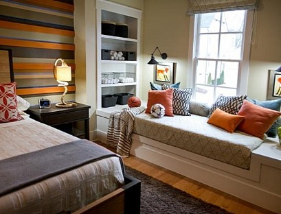 The window seat in the bedroom