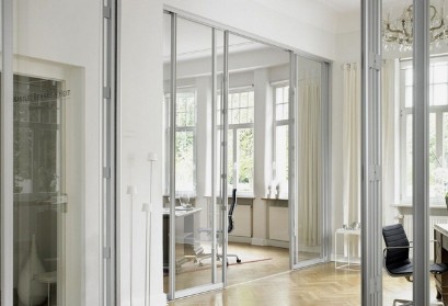 Glass and aluminum partition