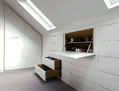 Built-in chest of drawers on the attic floor 2